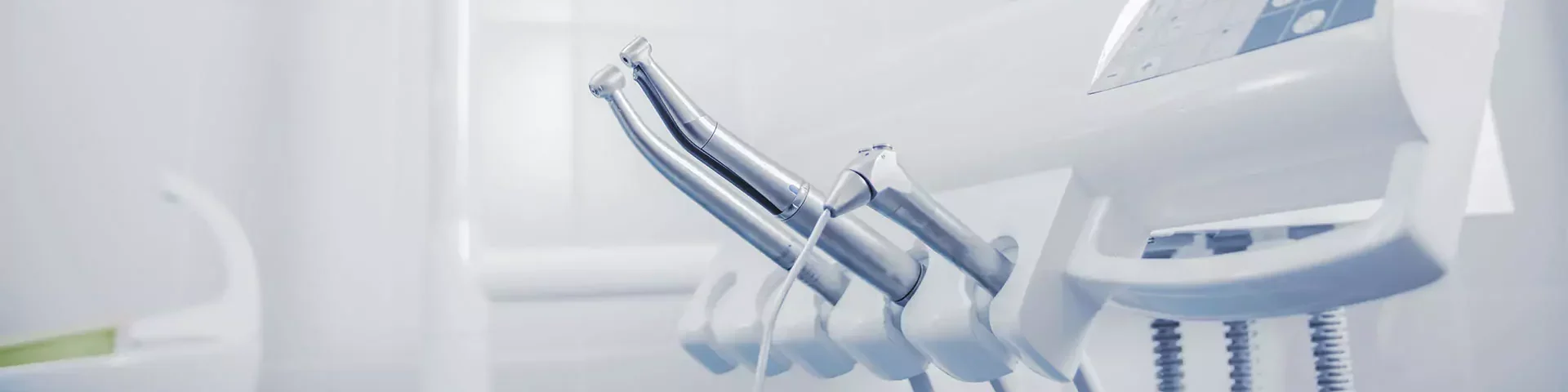 Kontakt Medizinische Praxis für Zahnmedizin, Werkzeuge Zahnarzt